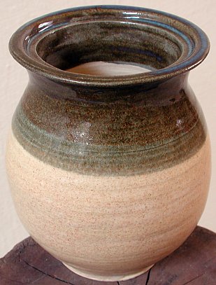 pottery #18 - Egg Bum
